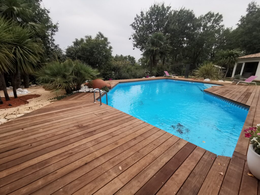 inspiration terrasse en bois et piscine